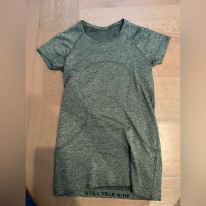 Never worn, smoke free home